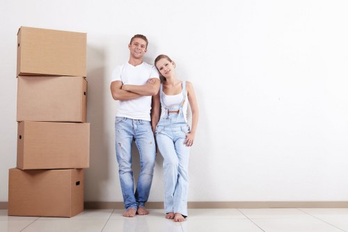 Removal team planning a local move in Eelpieisland