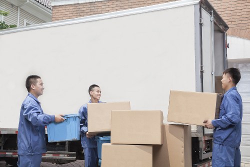 Mover navigating access and parking challenges on a local street