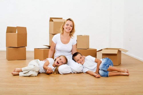 Local property access and parking considerations for removals in Eelpieisland